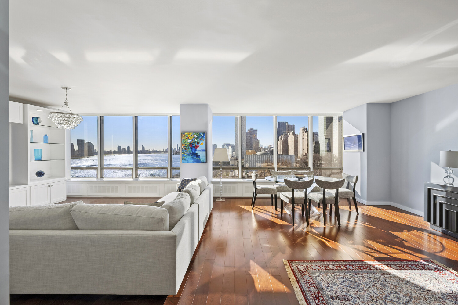 870 UNITED NATIONS Plaza 10G