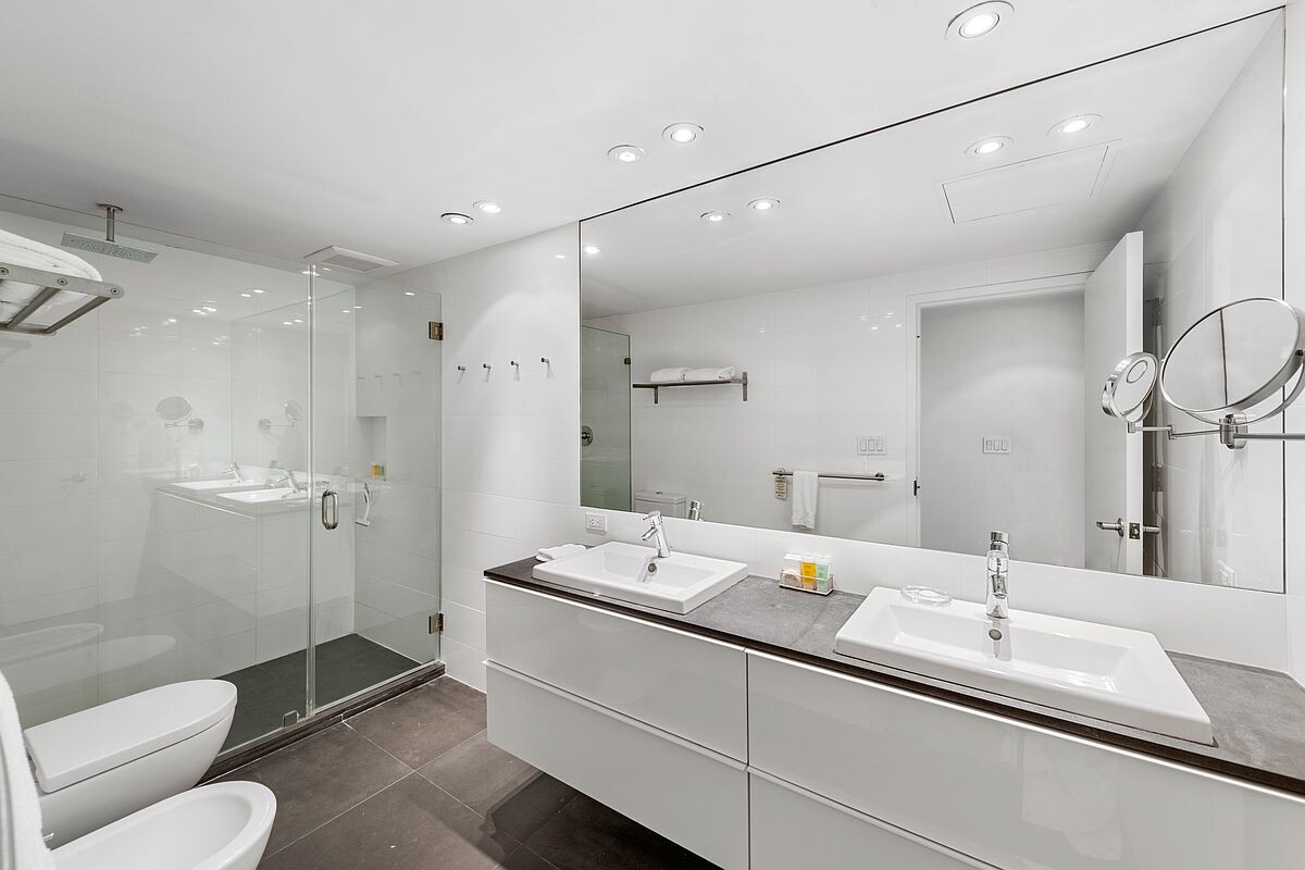 111 E 56TH Street 1406