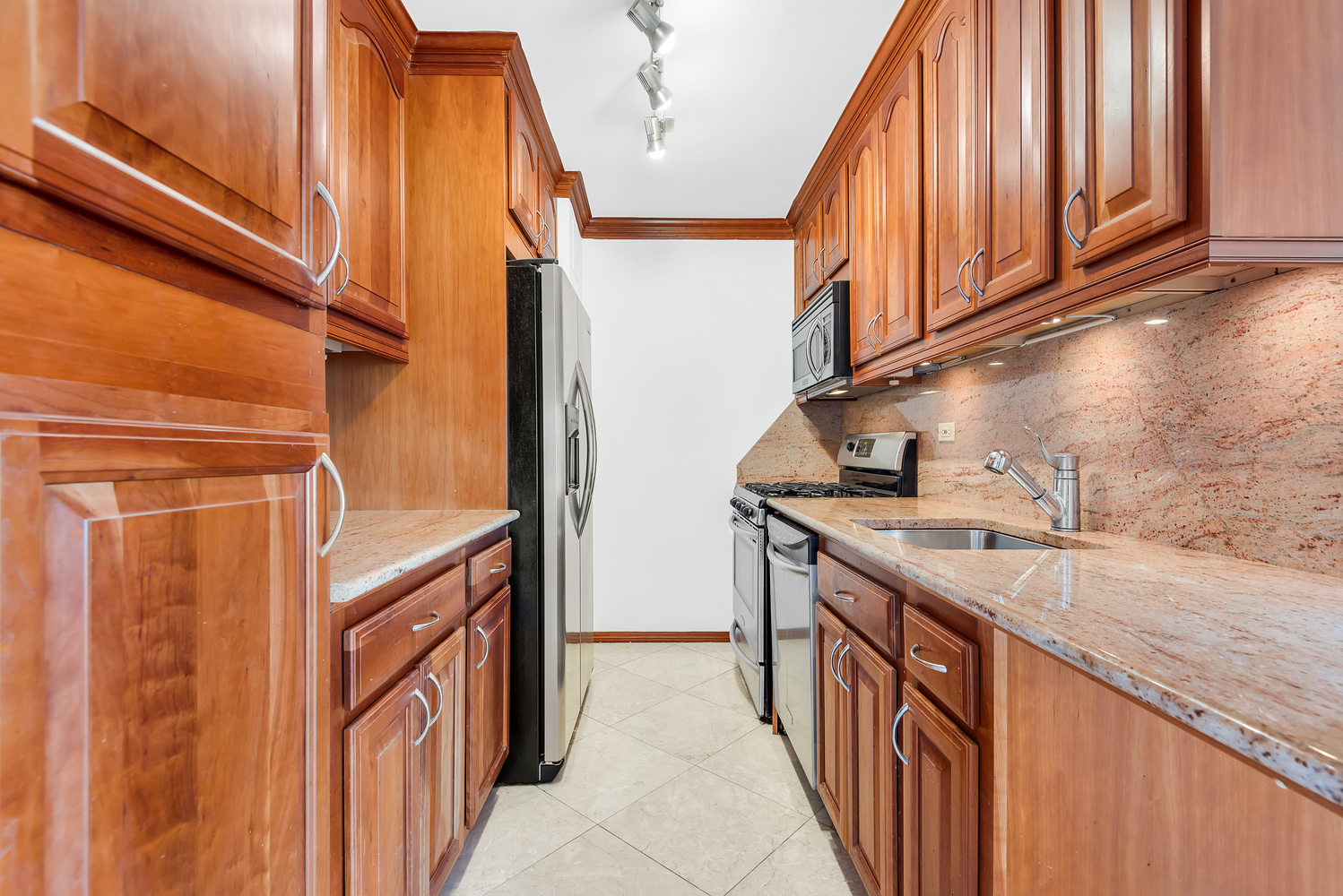 301 E 79TH Street 20N