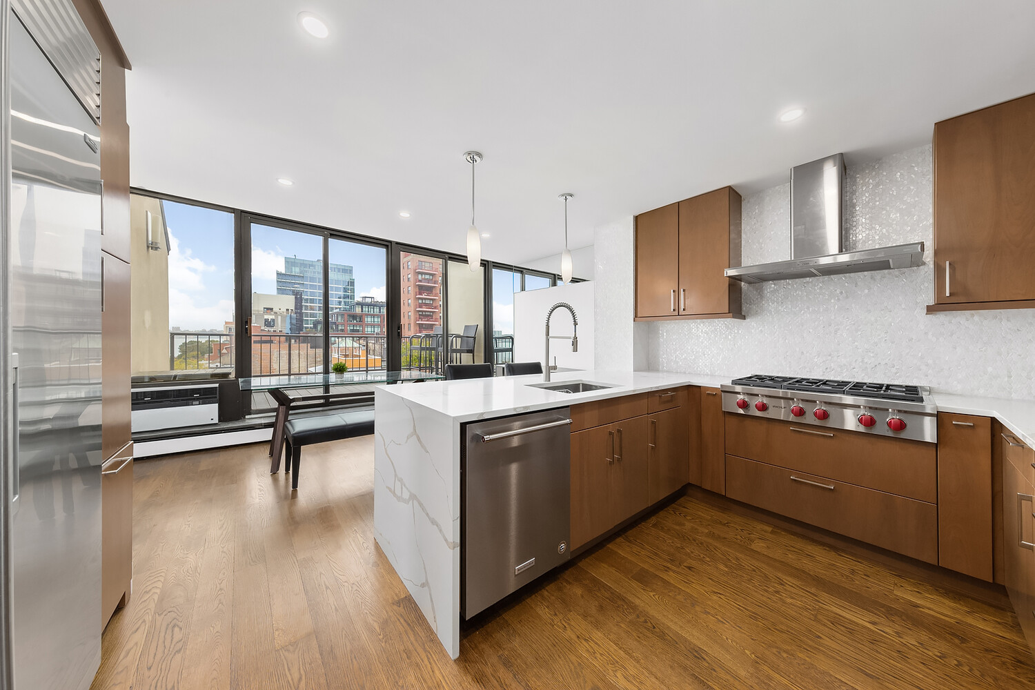 130 BARROW Street PH20