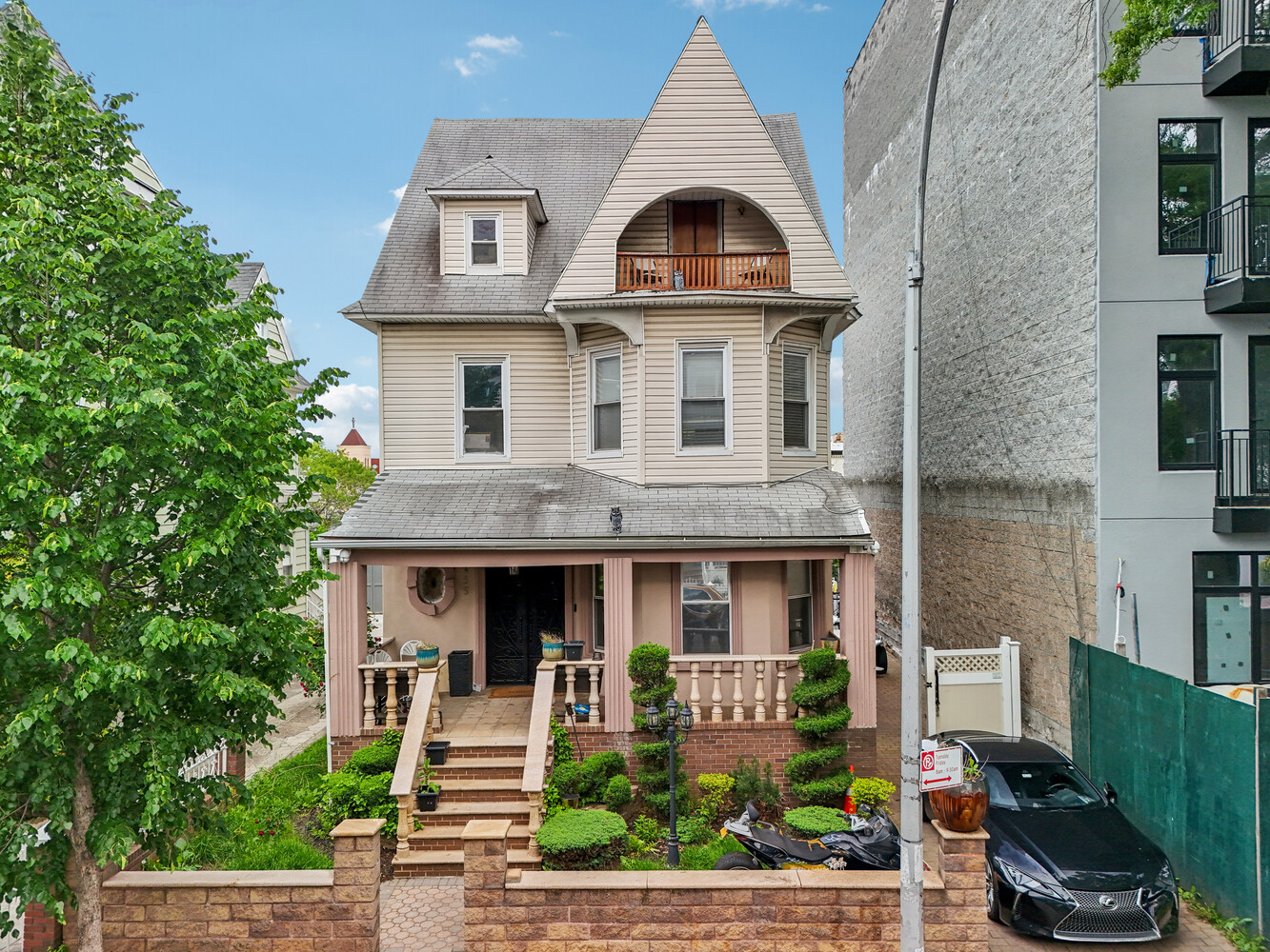 455 E 26TH Street