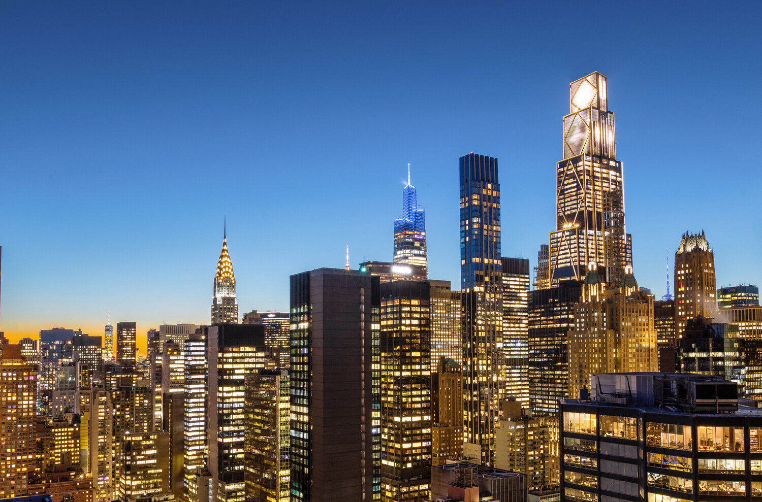 250 E 54TH Street 42PH4