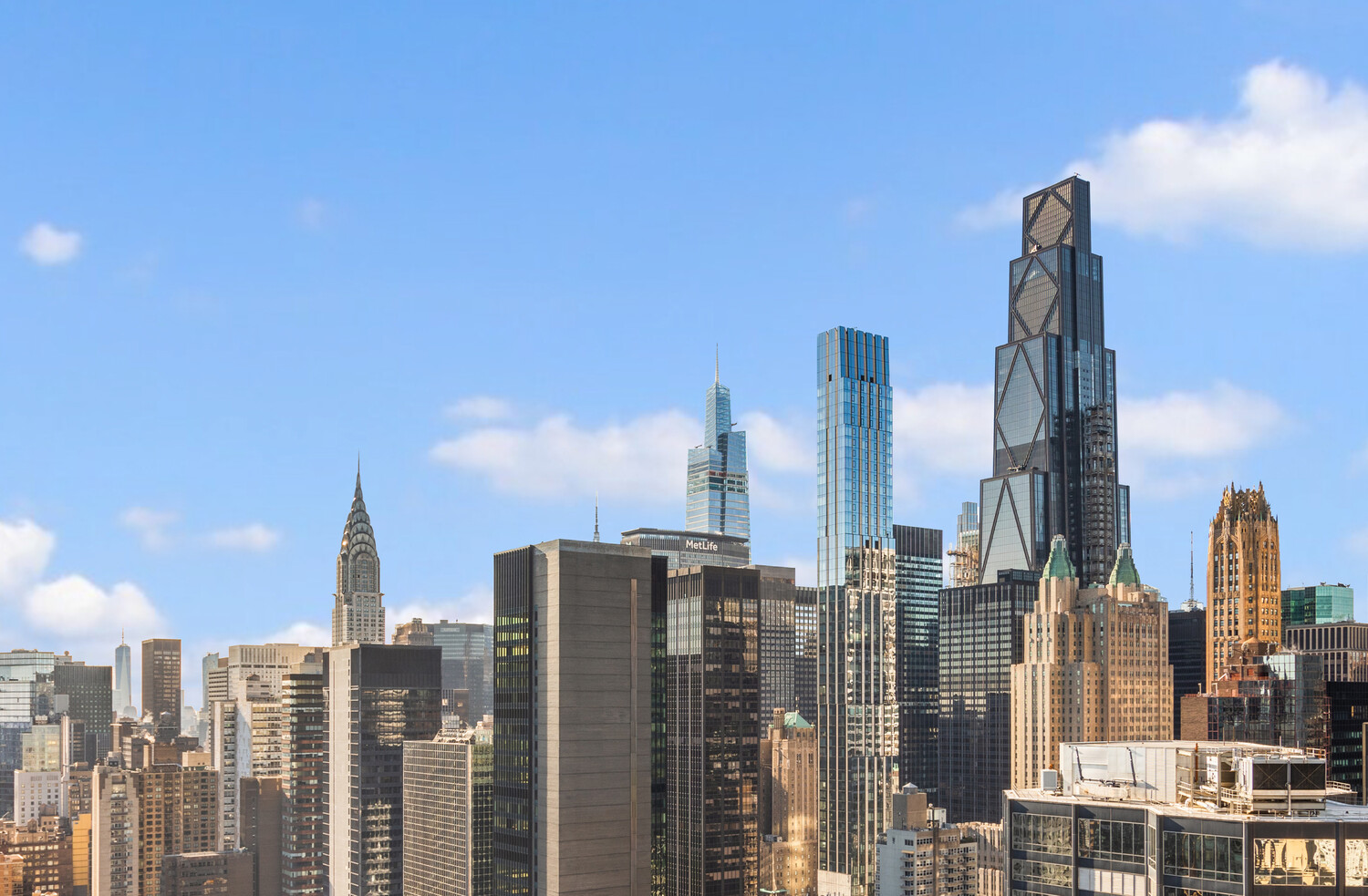 250 E 54TH Street 42PH4