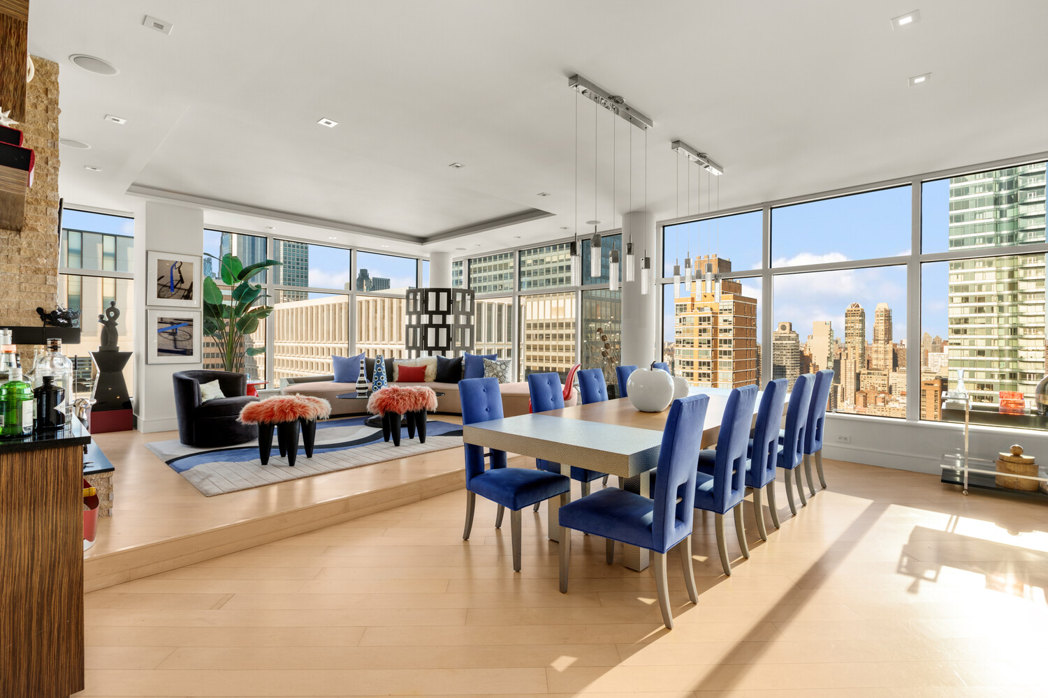 250 E 54TH Street 42PH4