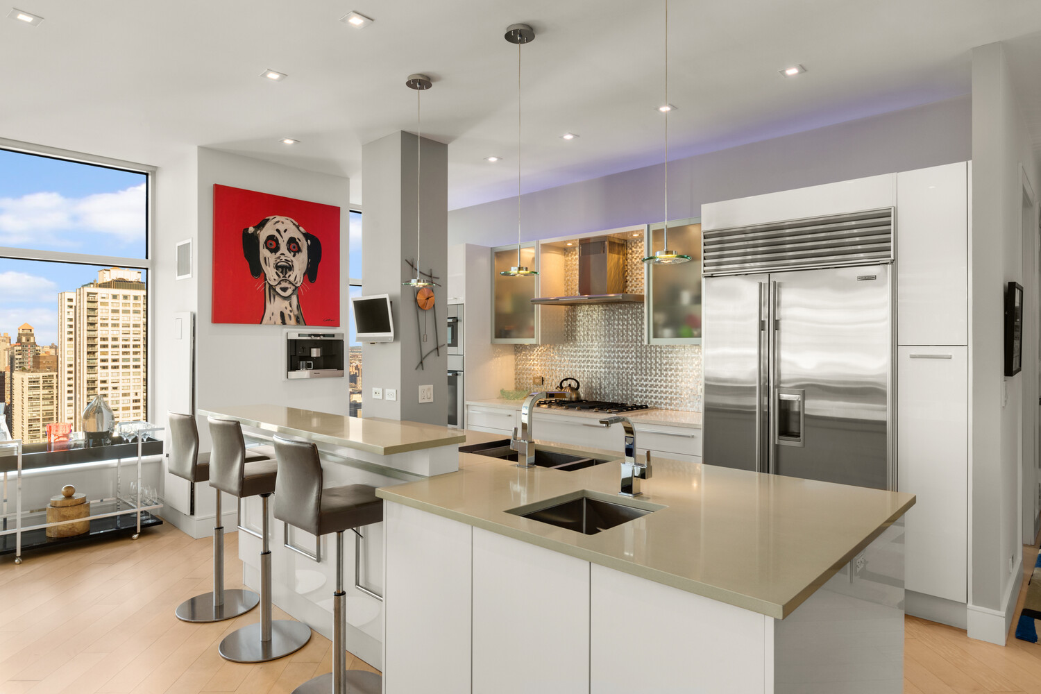 250 E 54TH Street 42PH4