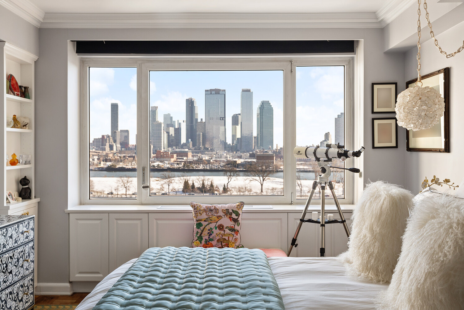 45 SUTTON Place S 10H