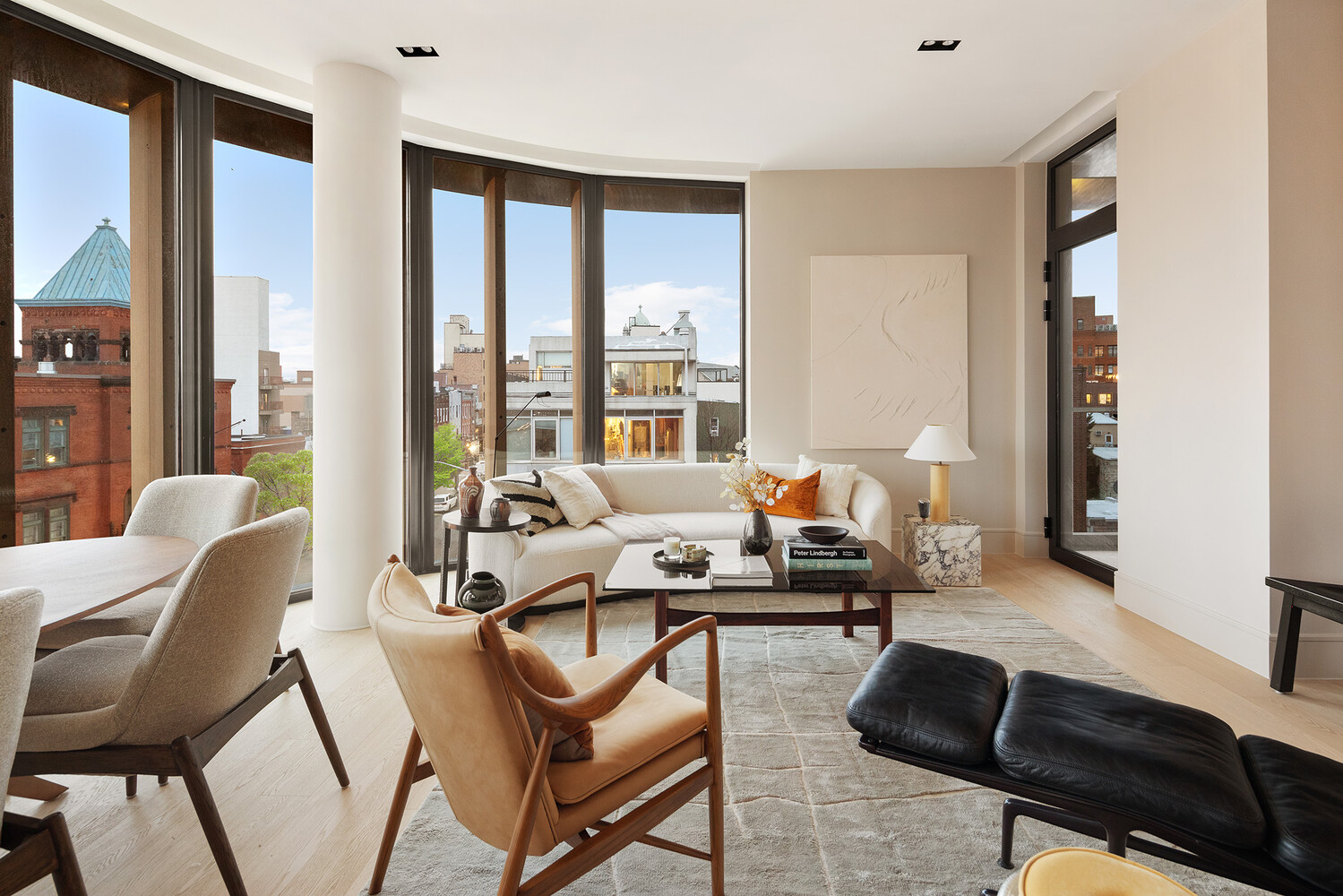 28 HERBERT Street 3B
