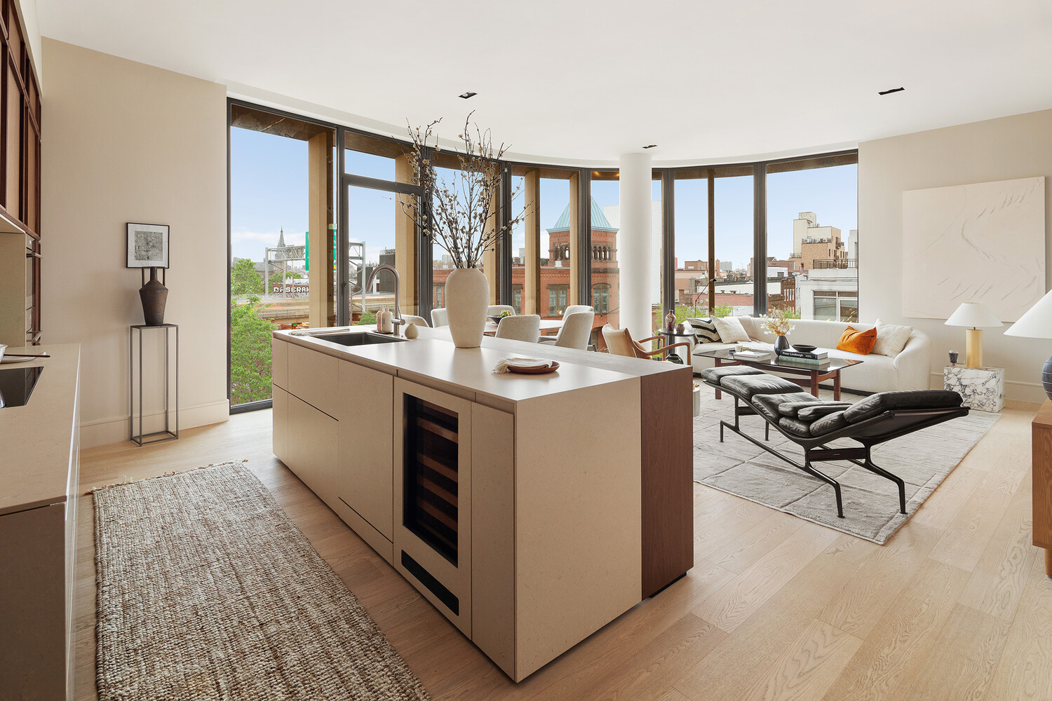 28 HERBERT Street 3B