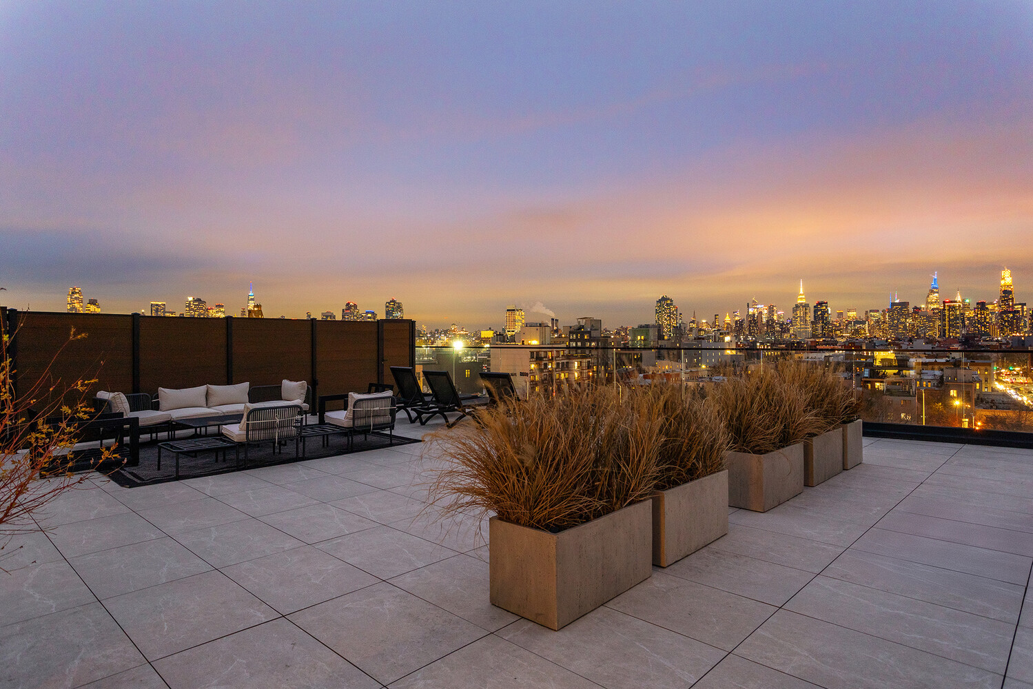 28 HERBERT Street 3B