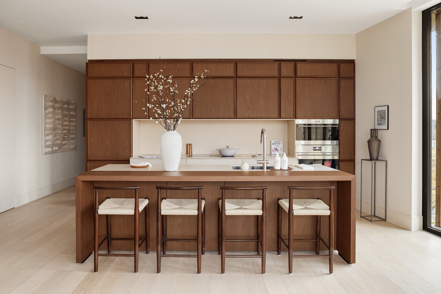 28 HERBERT Street 3B