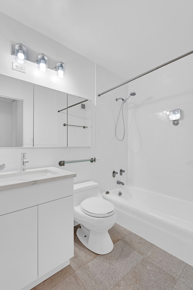 301 E 79TH Street 28P