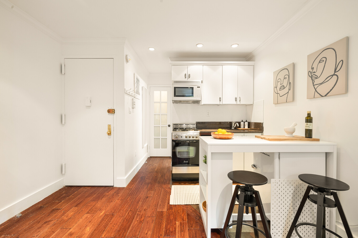 88 HORATIO Street APT3B