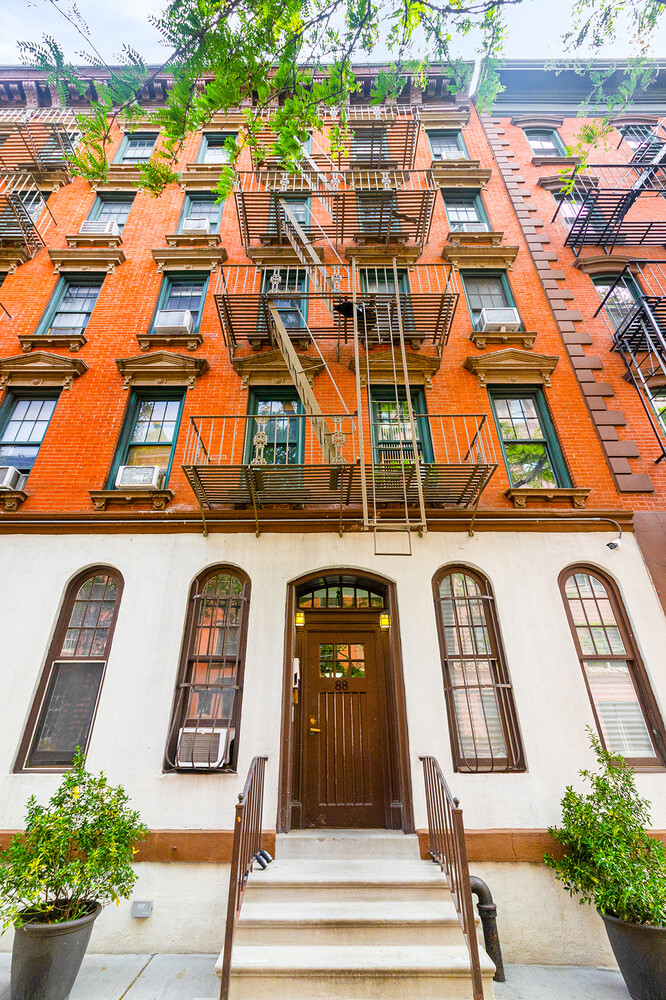 88 HORATIO Street APT3B