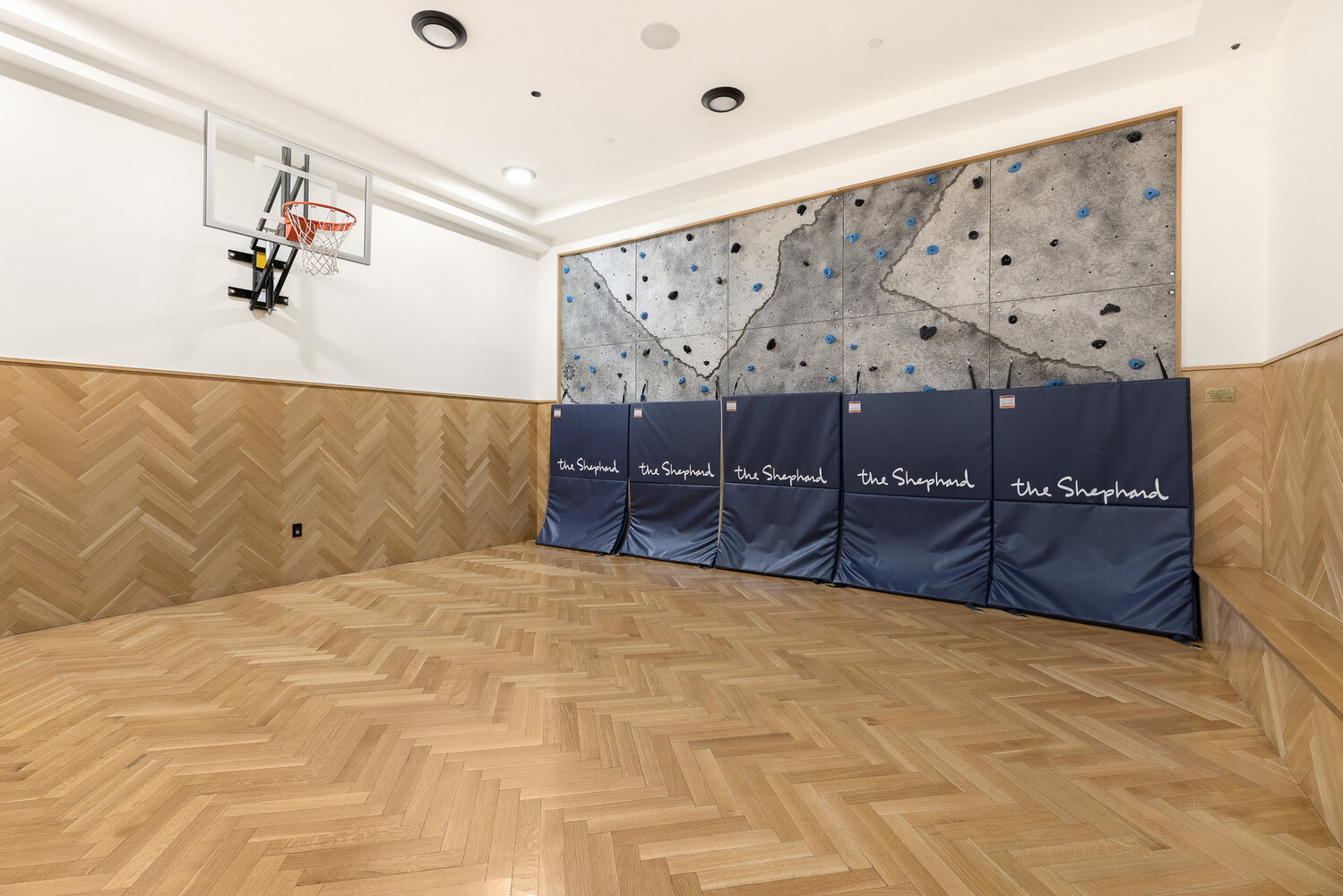 275 W 10TH Street 8C