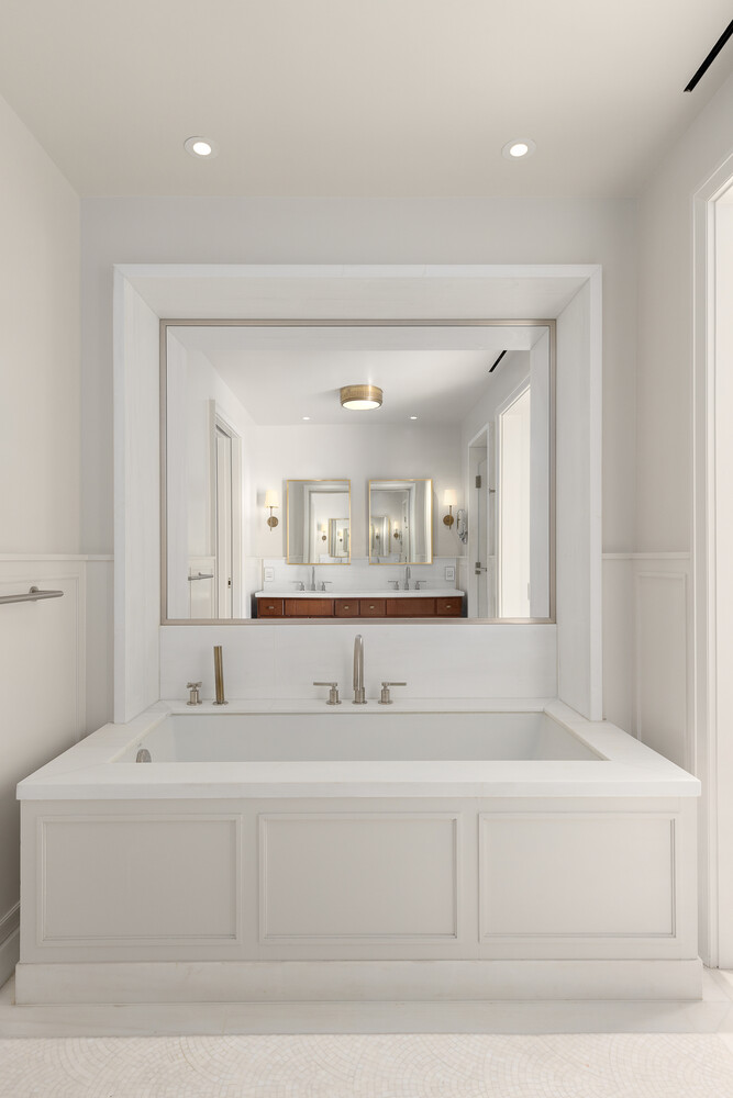 275 W 10TH Street 8C