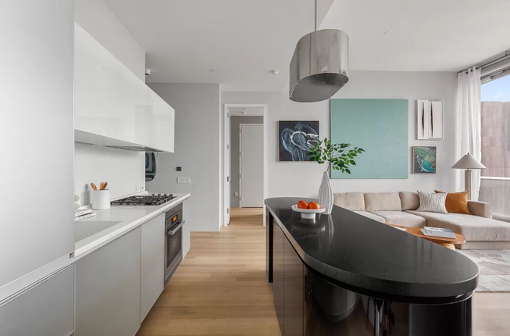 56 LEONARD Street 43BE