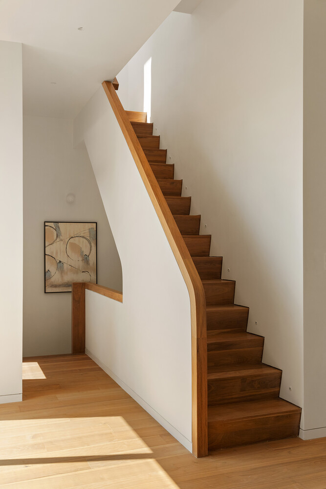 68 COMMERCIAL Street PENTHOUSE