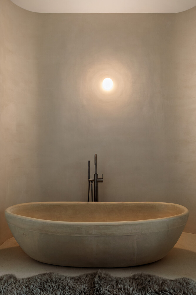 68 COMMERCIAL Street PENTHOUSE