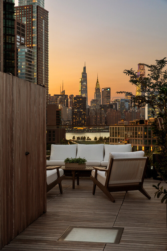 68 COMMERCIAL Street PENTHOUSE