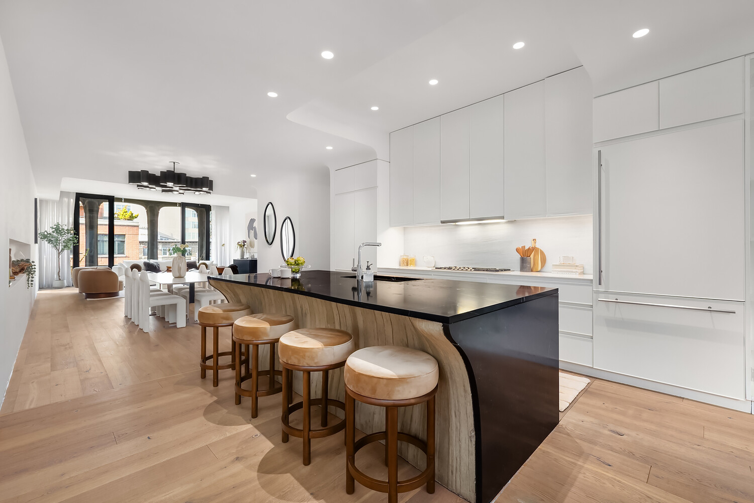 325 W BROADWAY 7B