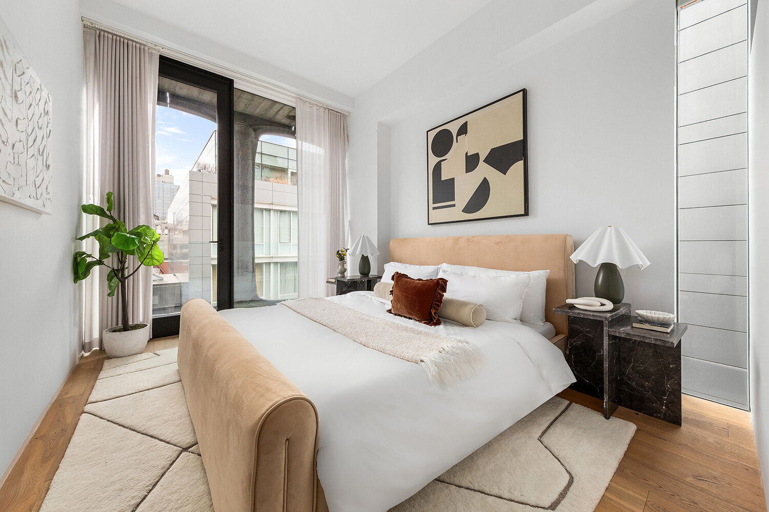 325 W BROADWAY 7B