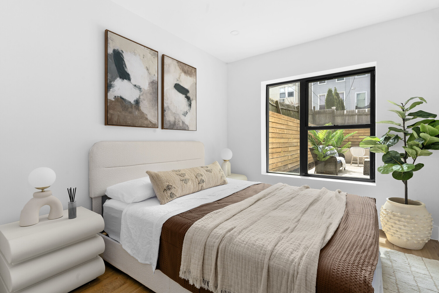 256 PUTNAM Avenue 1GDN