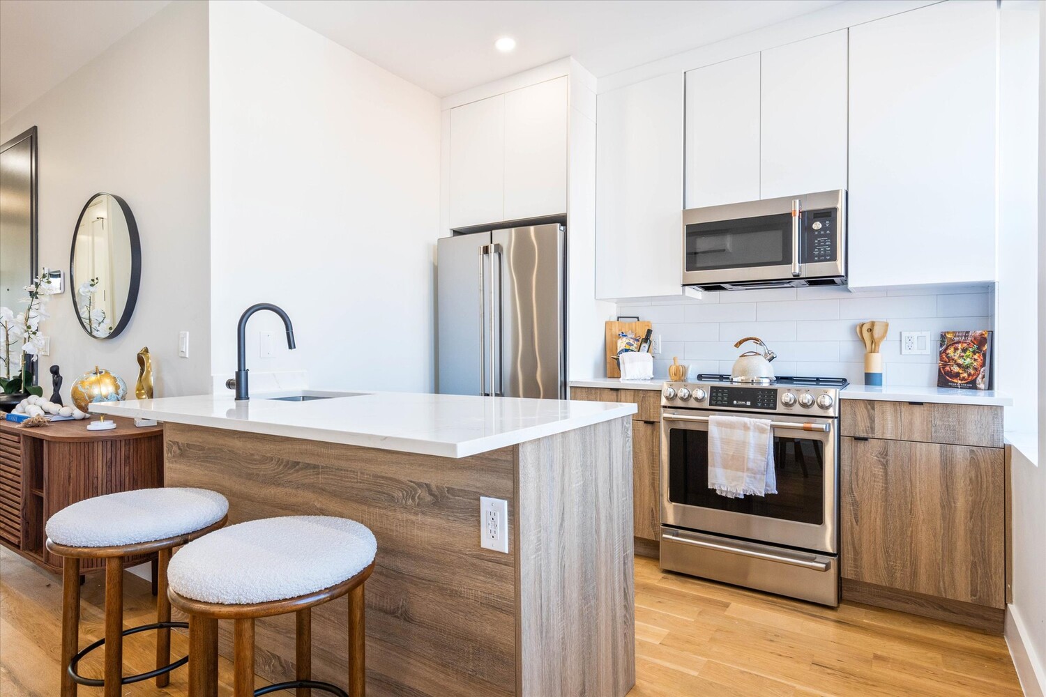 256 PUTNAM Avenue 4PH