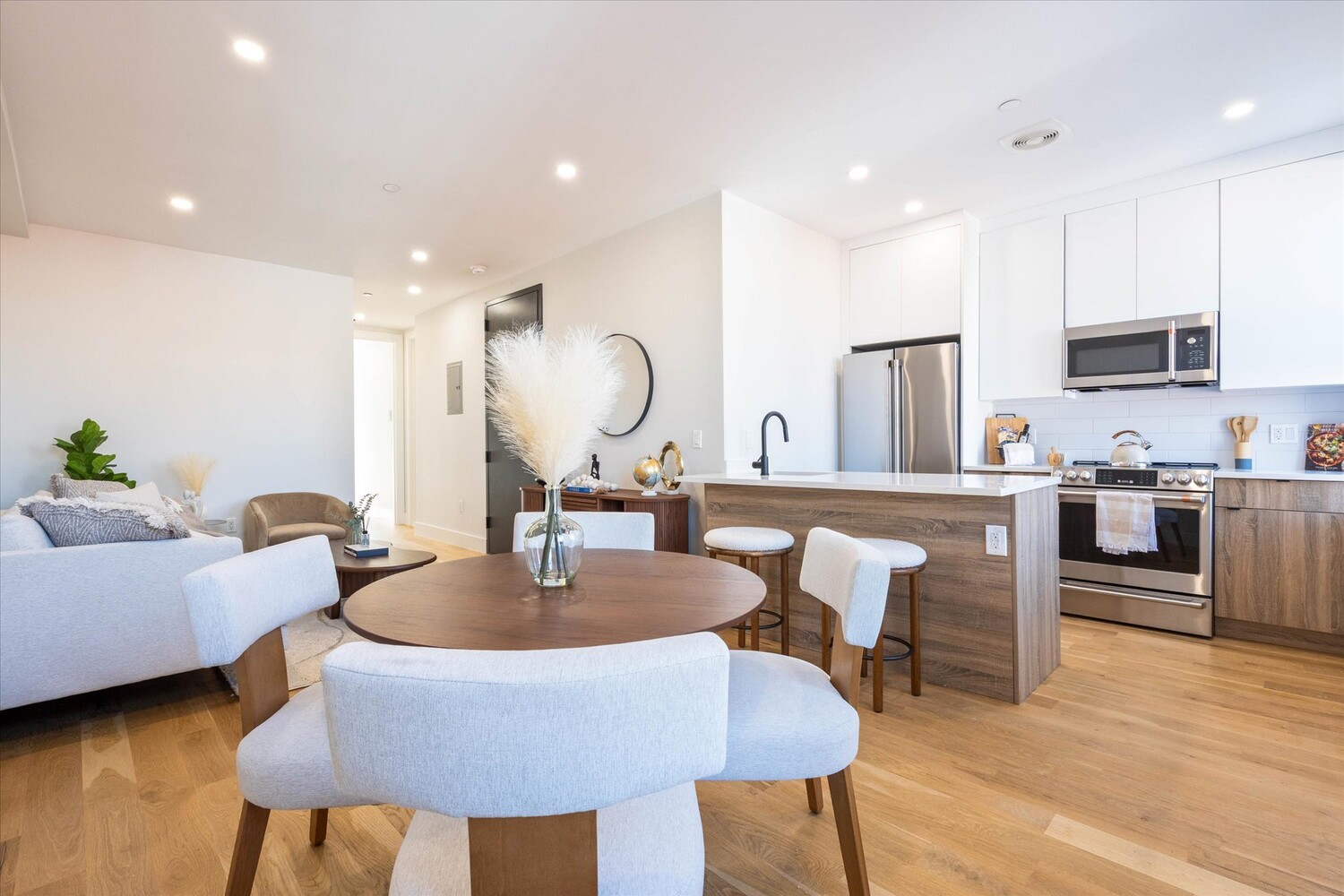 256 PUTNAM Avenue 4PH