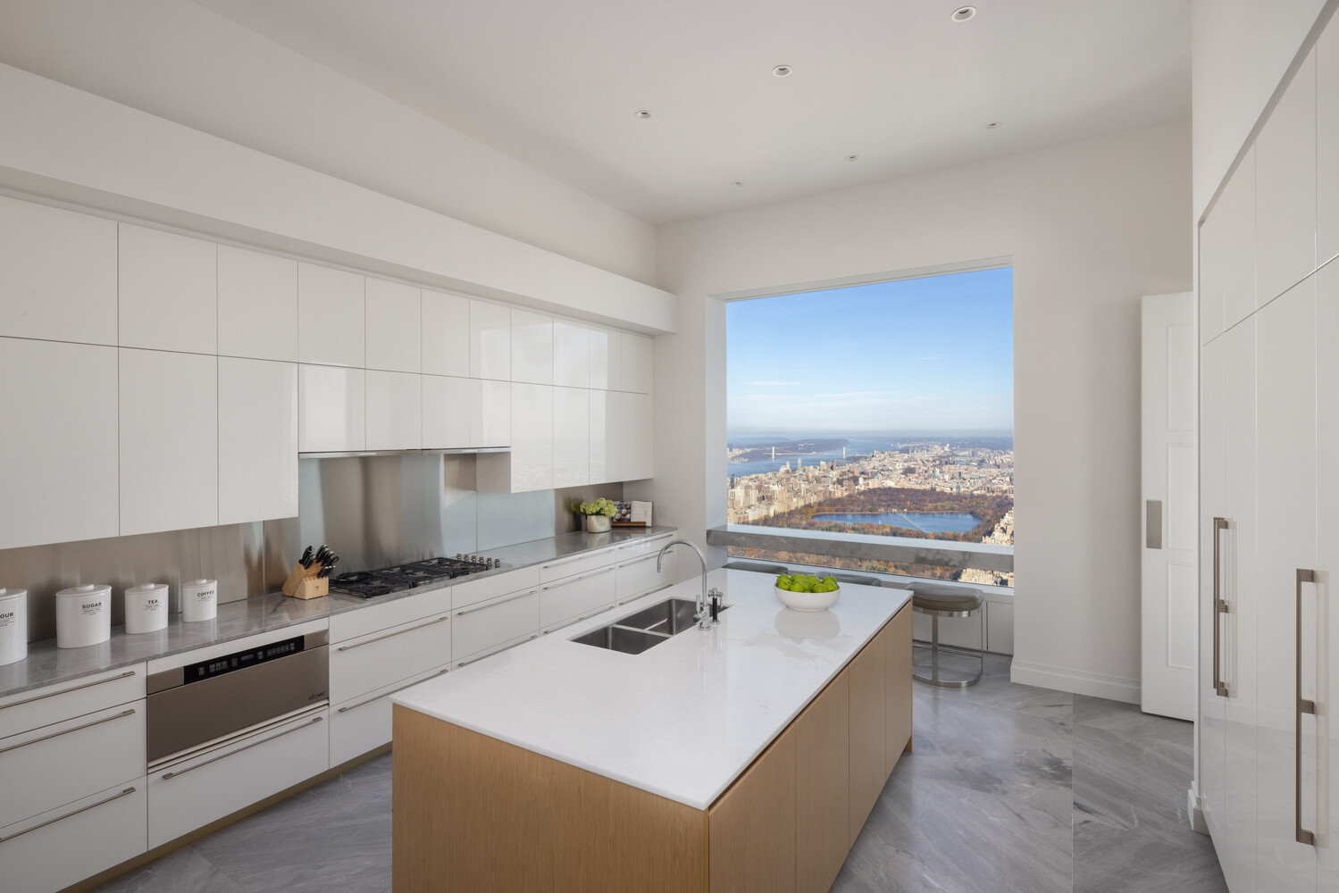 432 PARK Avenue 94A