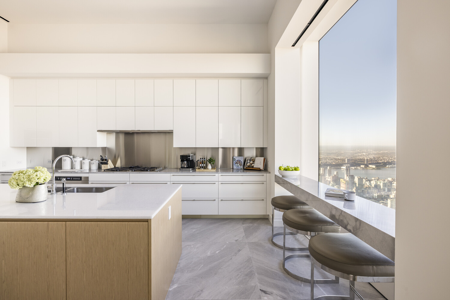 432 PARK Avenue 94A