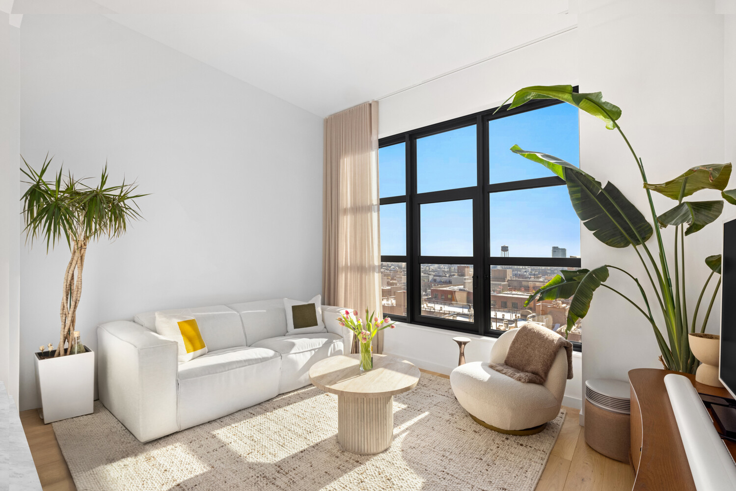 29 HURON Street 10DE