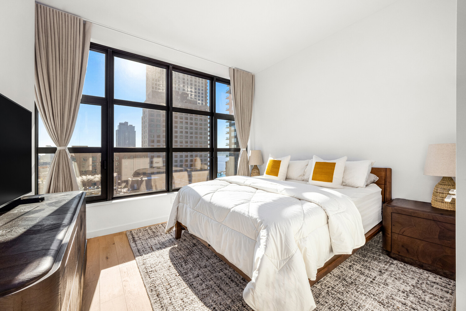 29 HURON Street 10DE