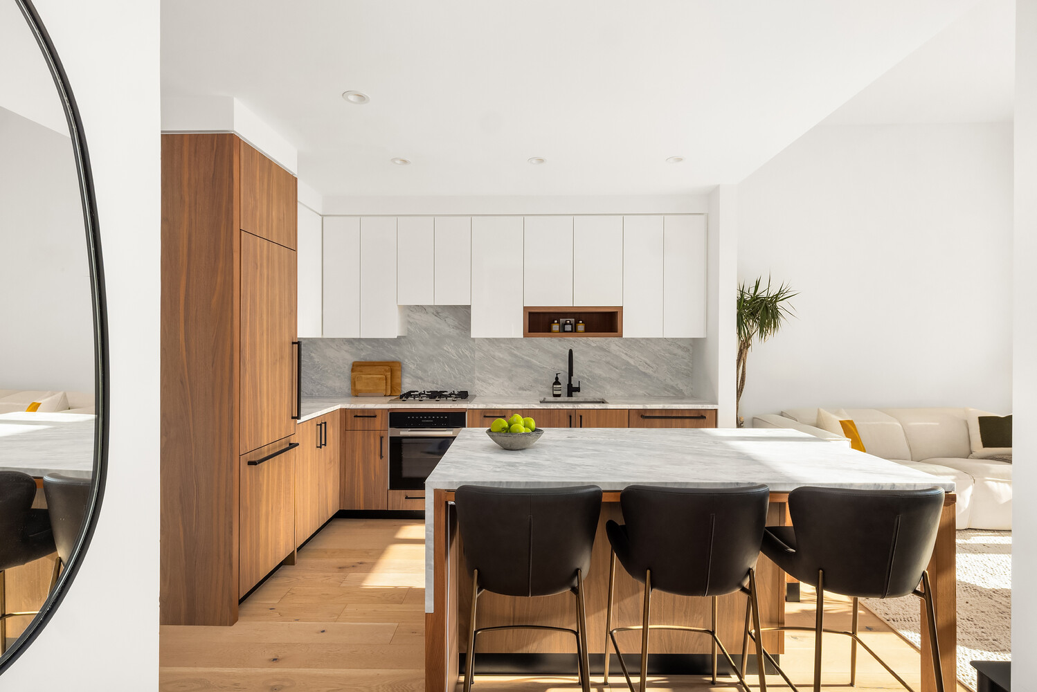 29 HURON Street 10DE