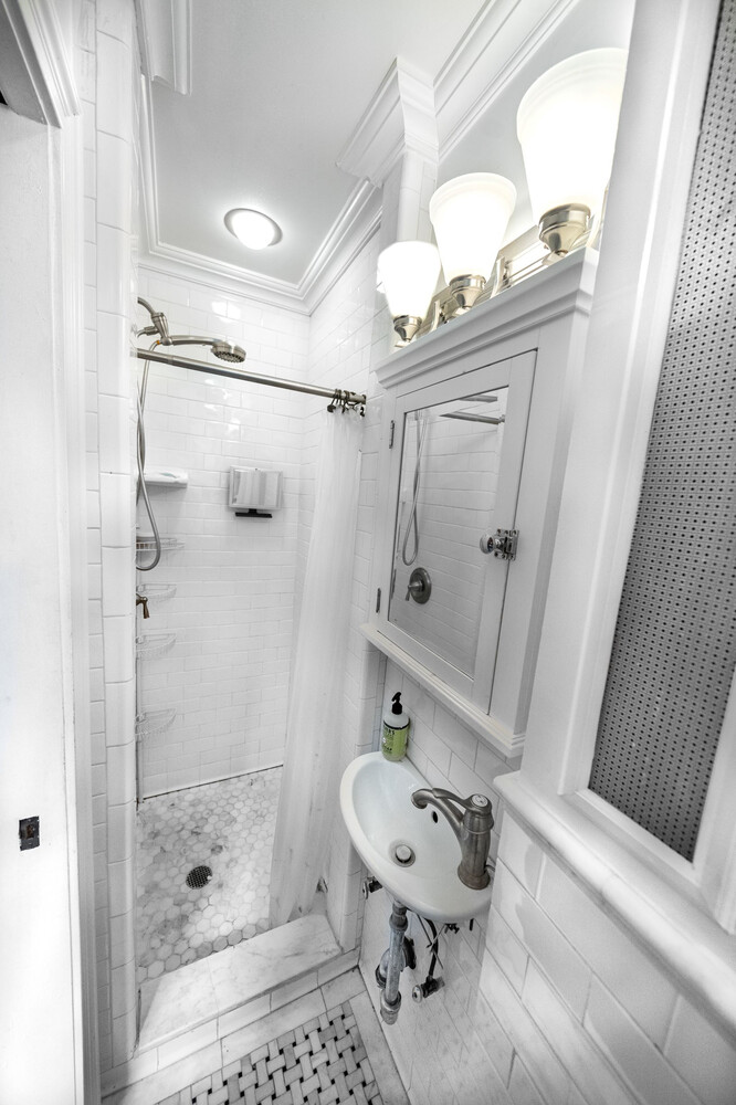 236 E 78TH Street 4B