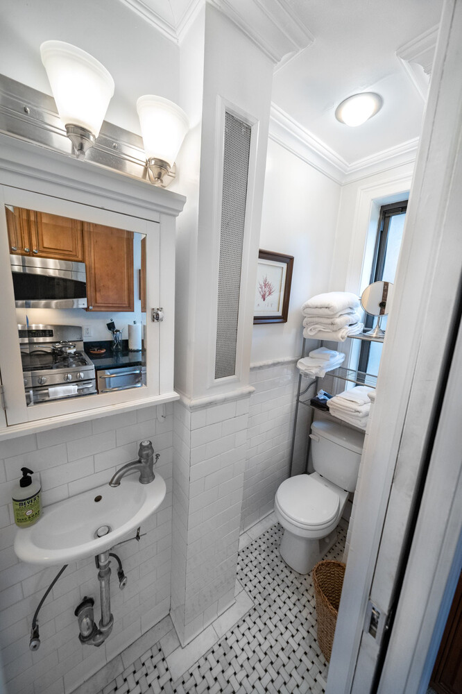 236 E 78TH Street 4B