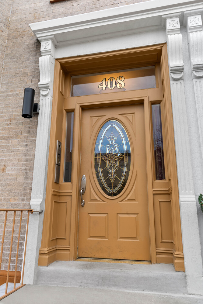 408 E 29TH Street