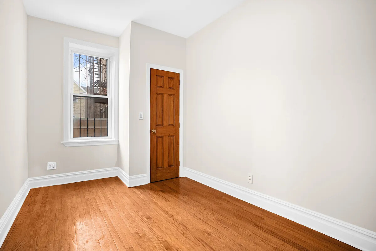 408 E 29TH Street