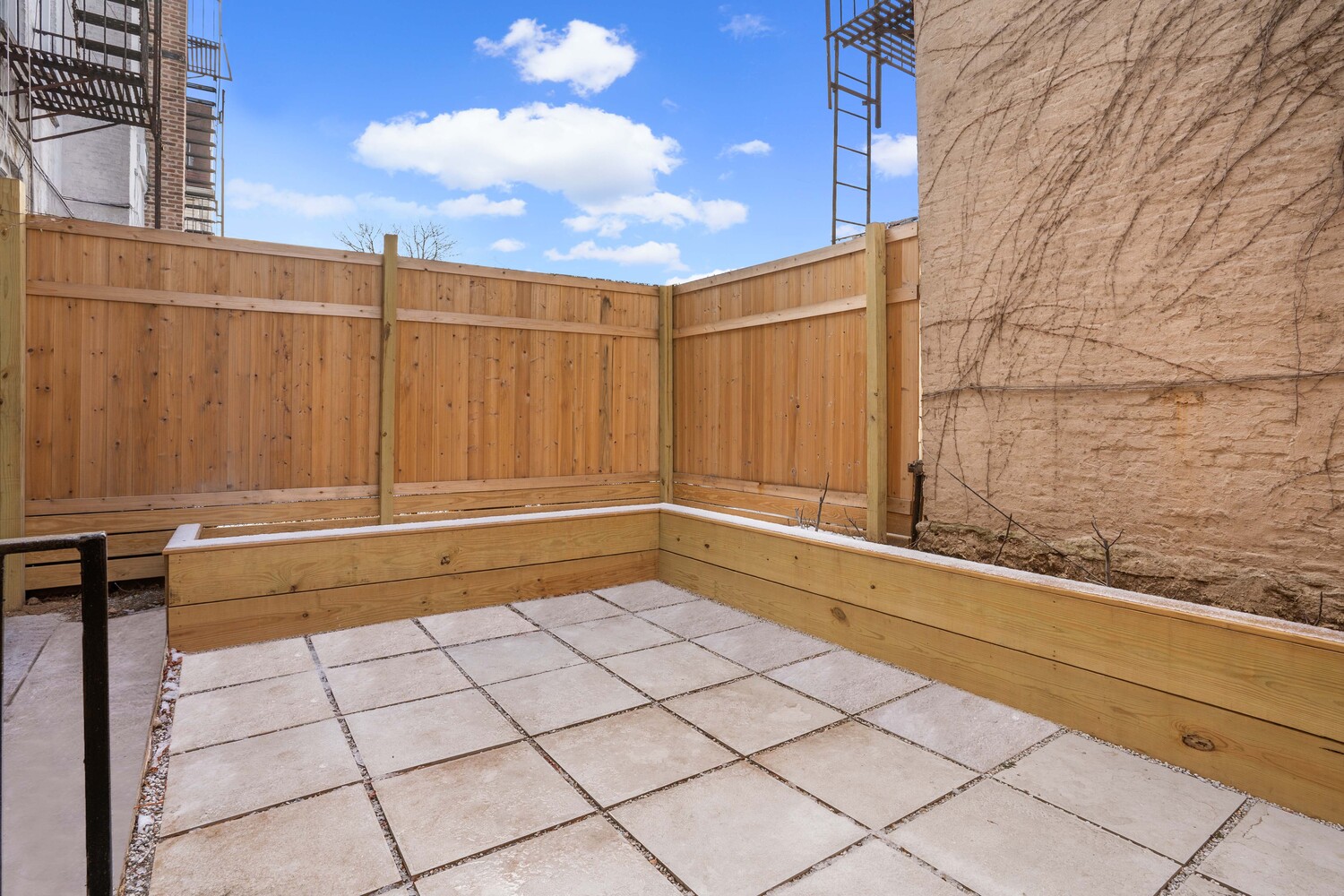 408 E 29TH Street