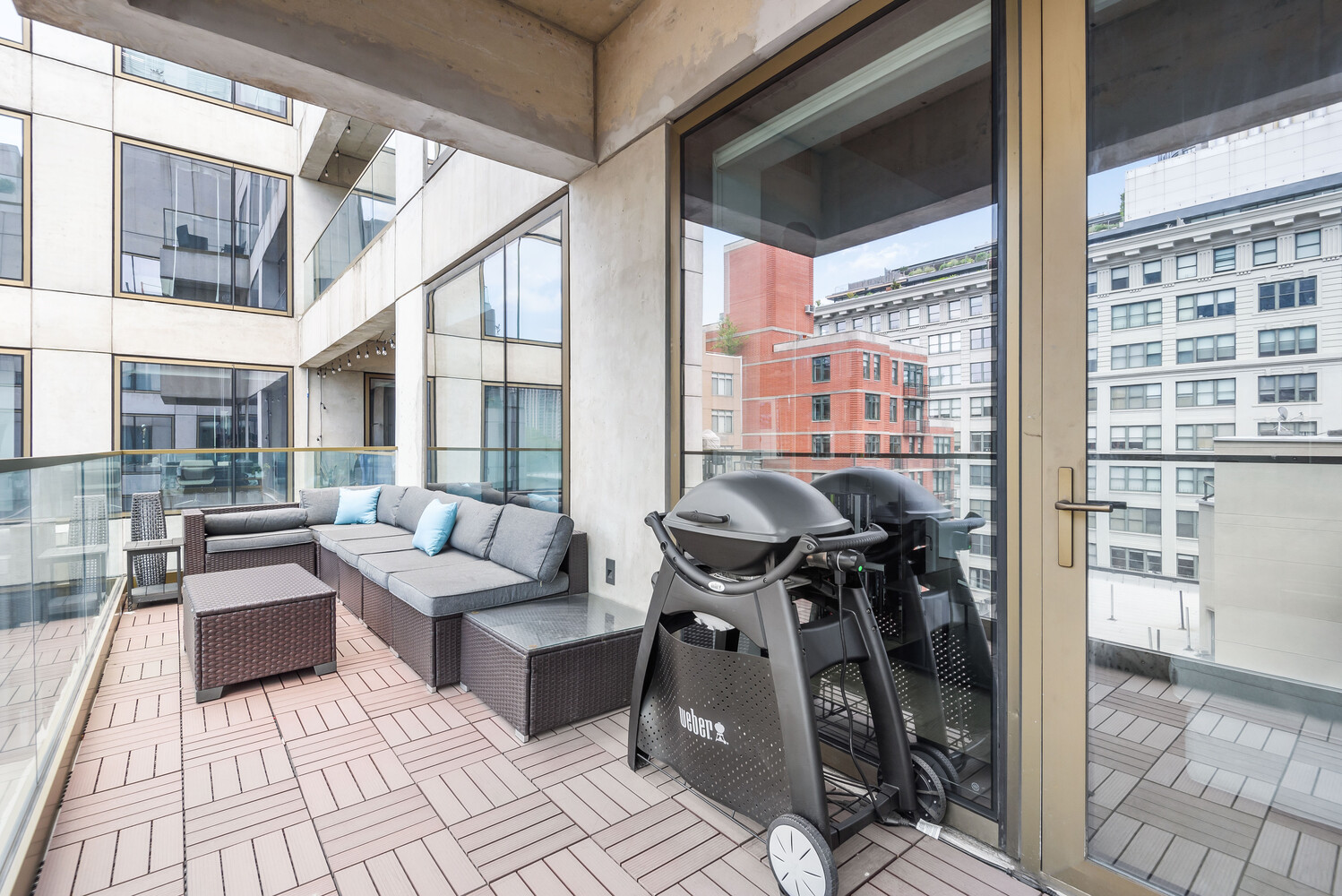 98 FRONT Street PH1H