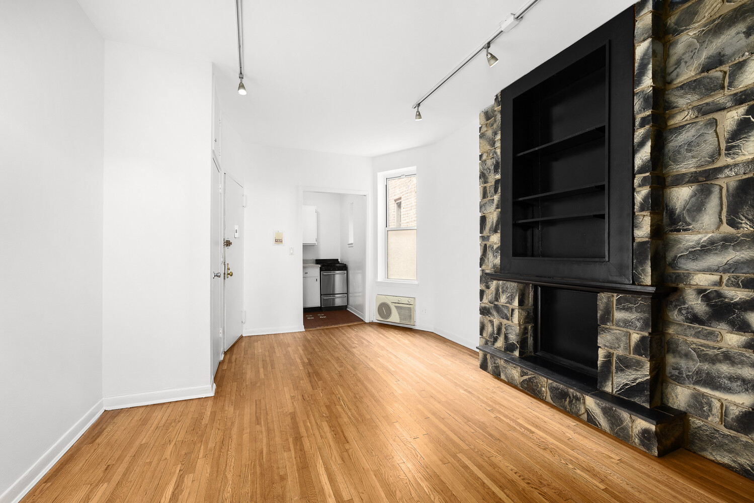 521 E 88TH Street 5C