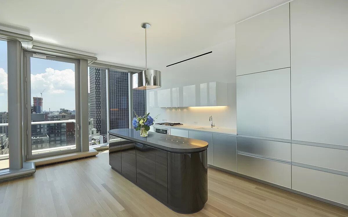 56 LEONARD Street 22AE