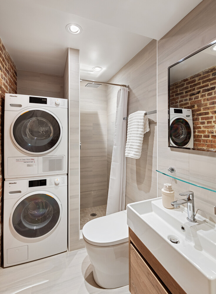 214 W 16TH Street 1W