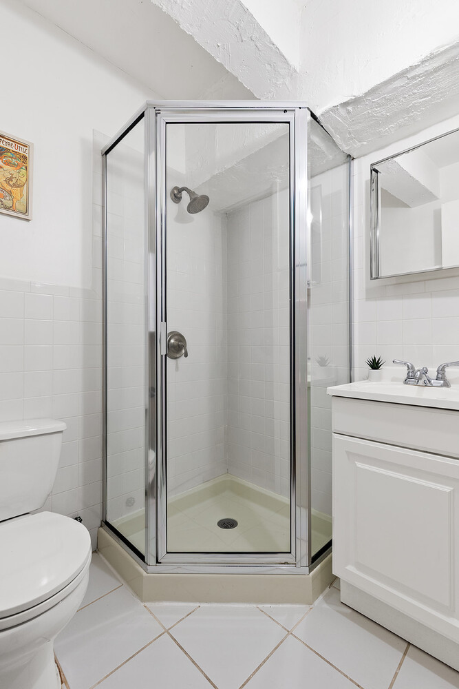 536 W 43RD Street 1B