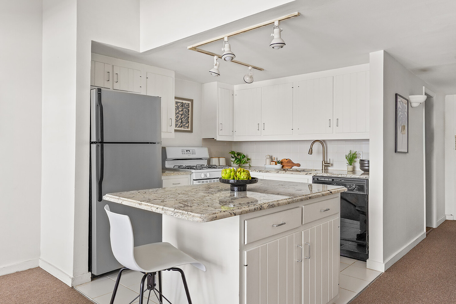 536 W 43RD Street 1B