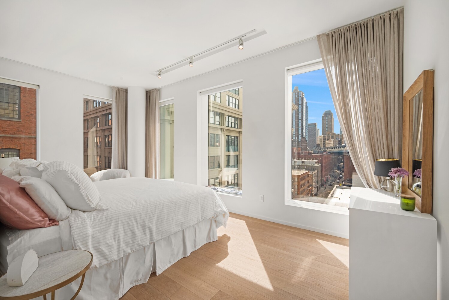 1 JOHN Street 9D