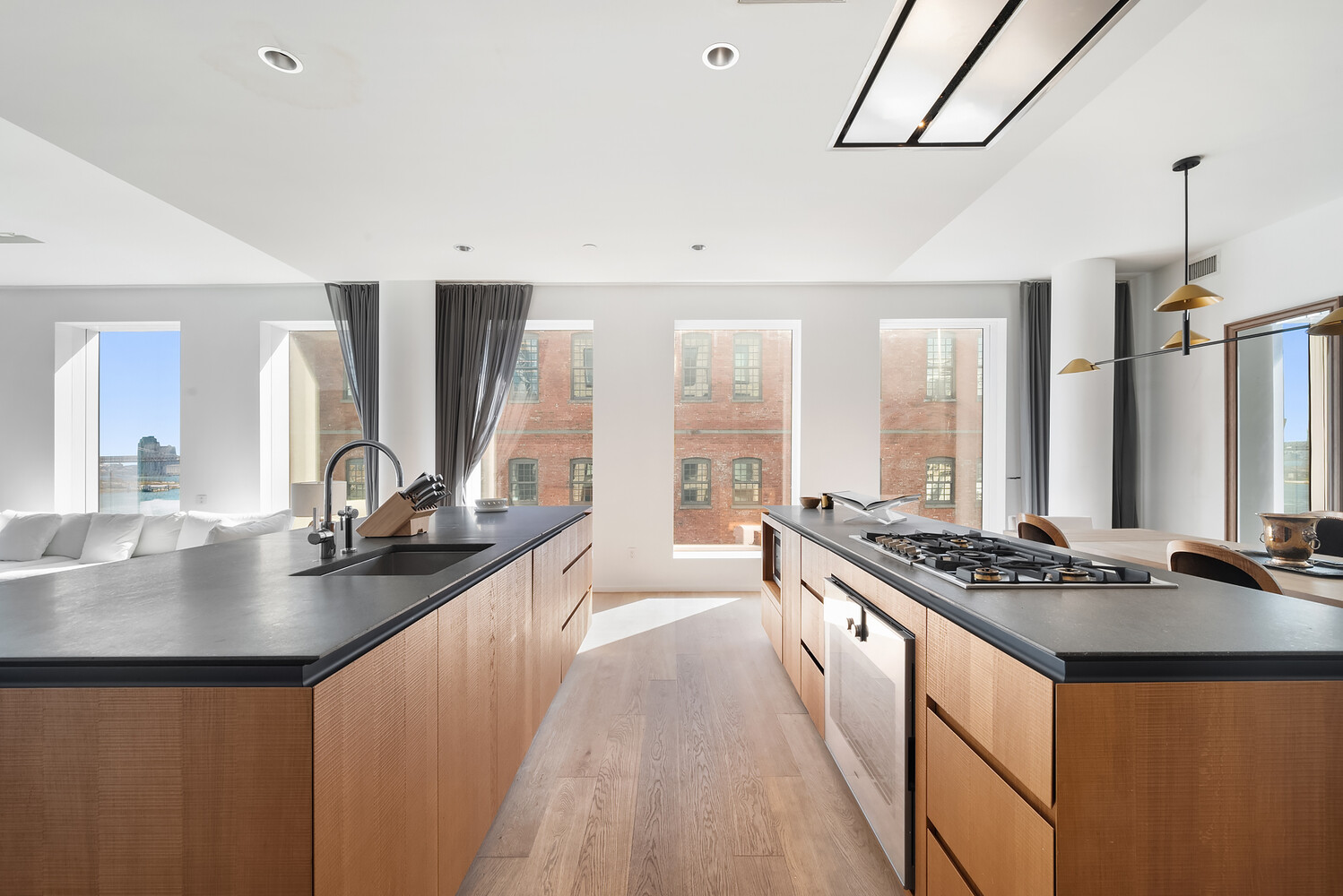 1 JOHN Street 9D
