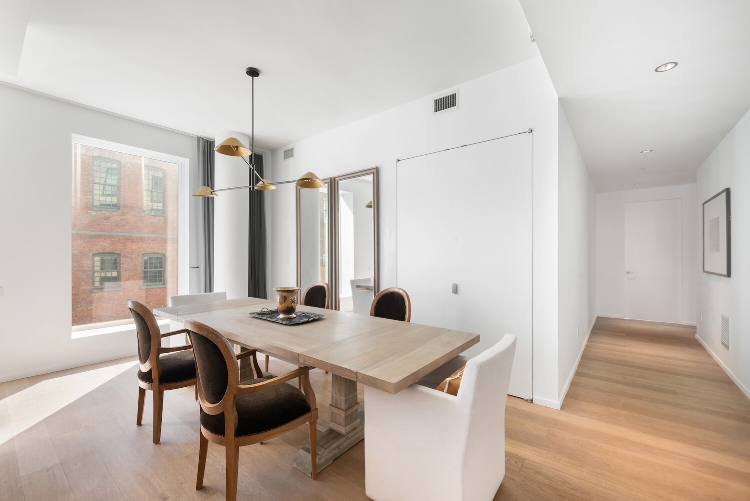 1 JOHN Street 9D