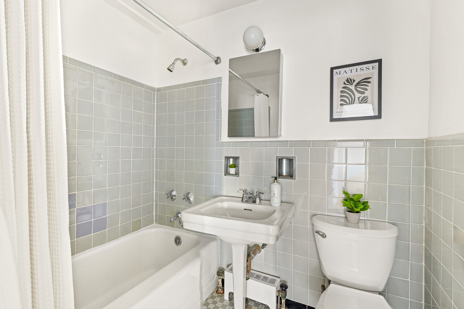 225 ADAMS Street 3I