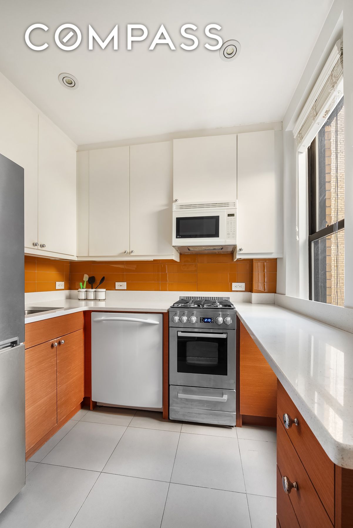 319 W 18th Street 4H