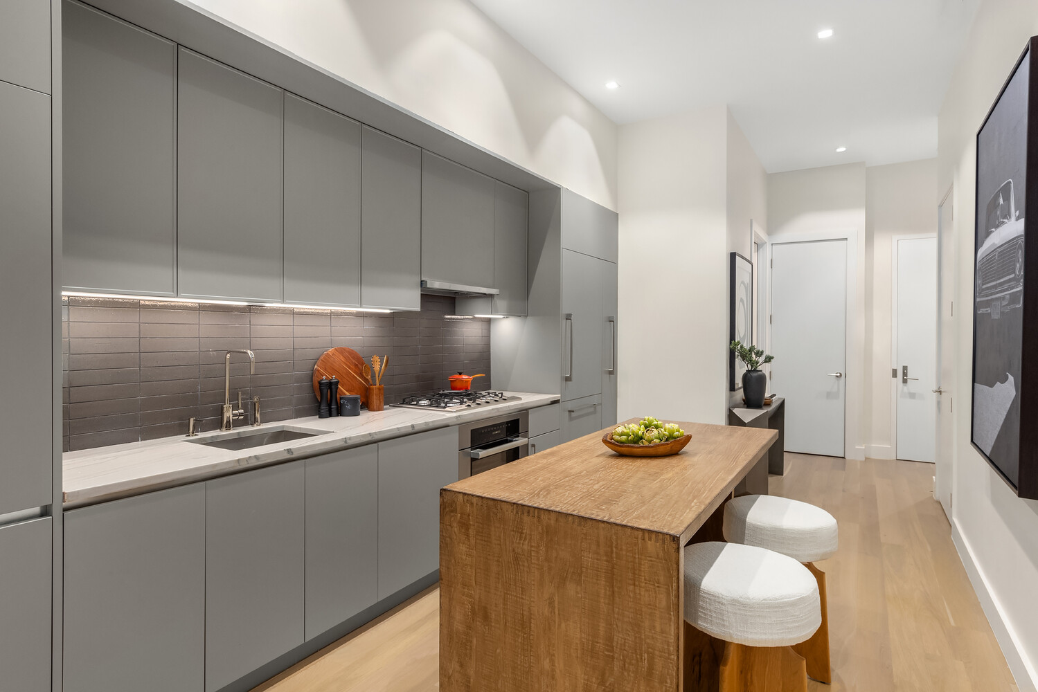 435 W 19TH Street 5A